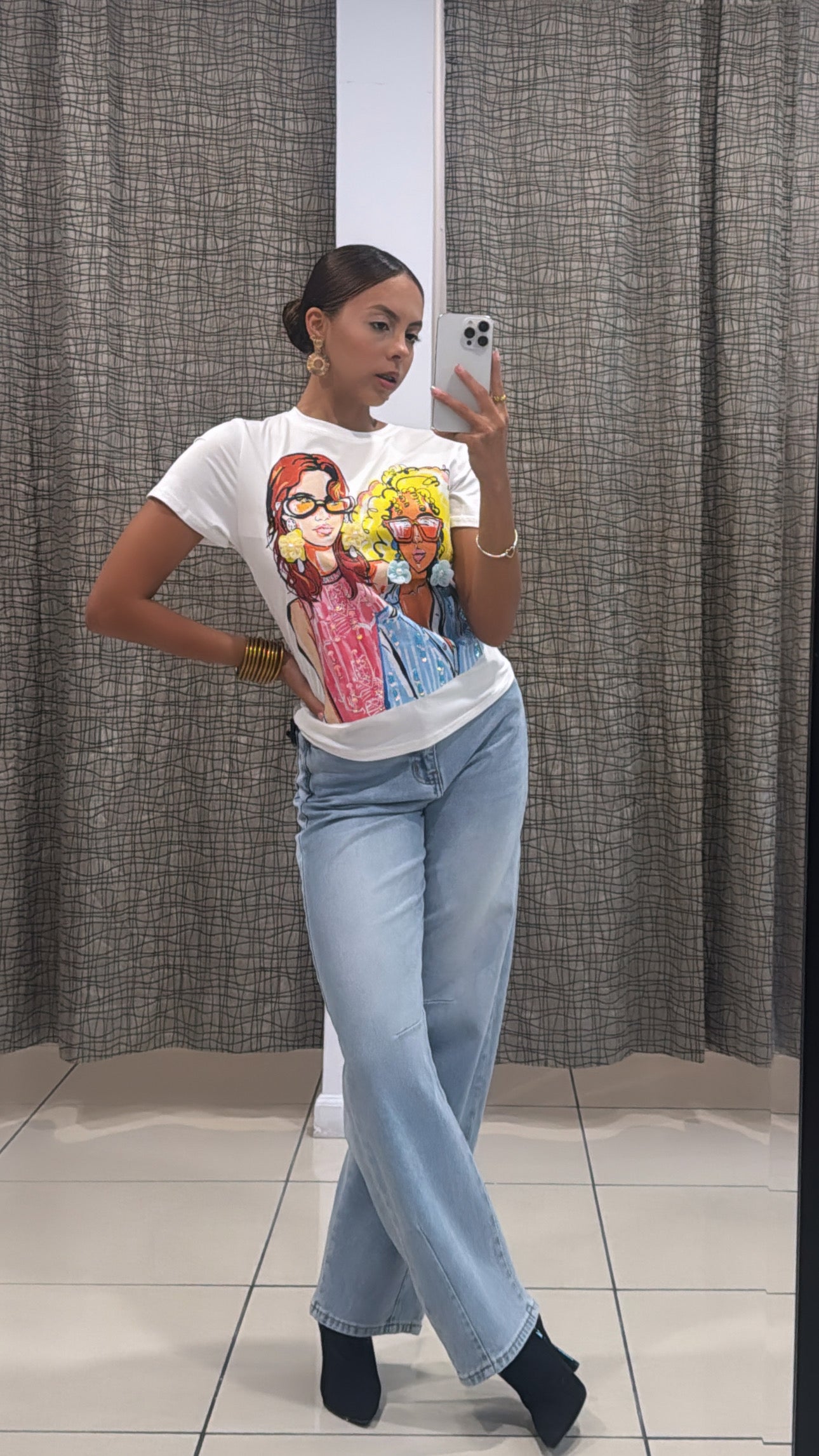 Ainara & Friend Tee