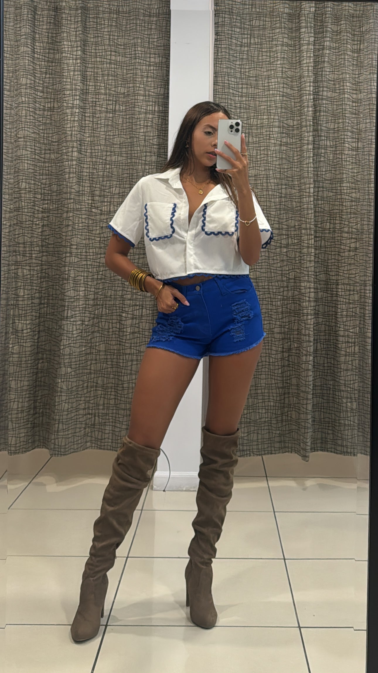 Fanny Blue Short