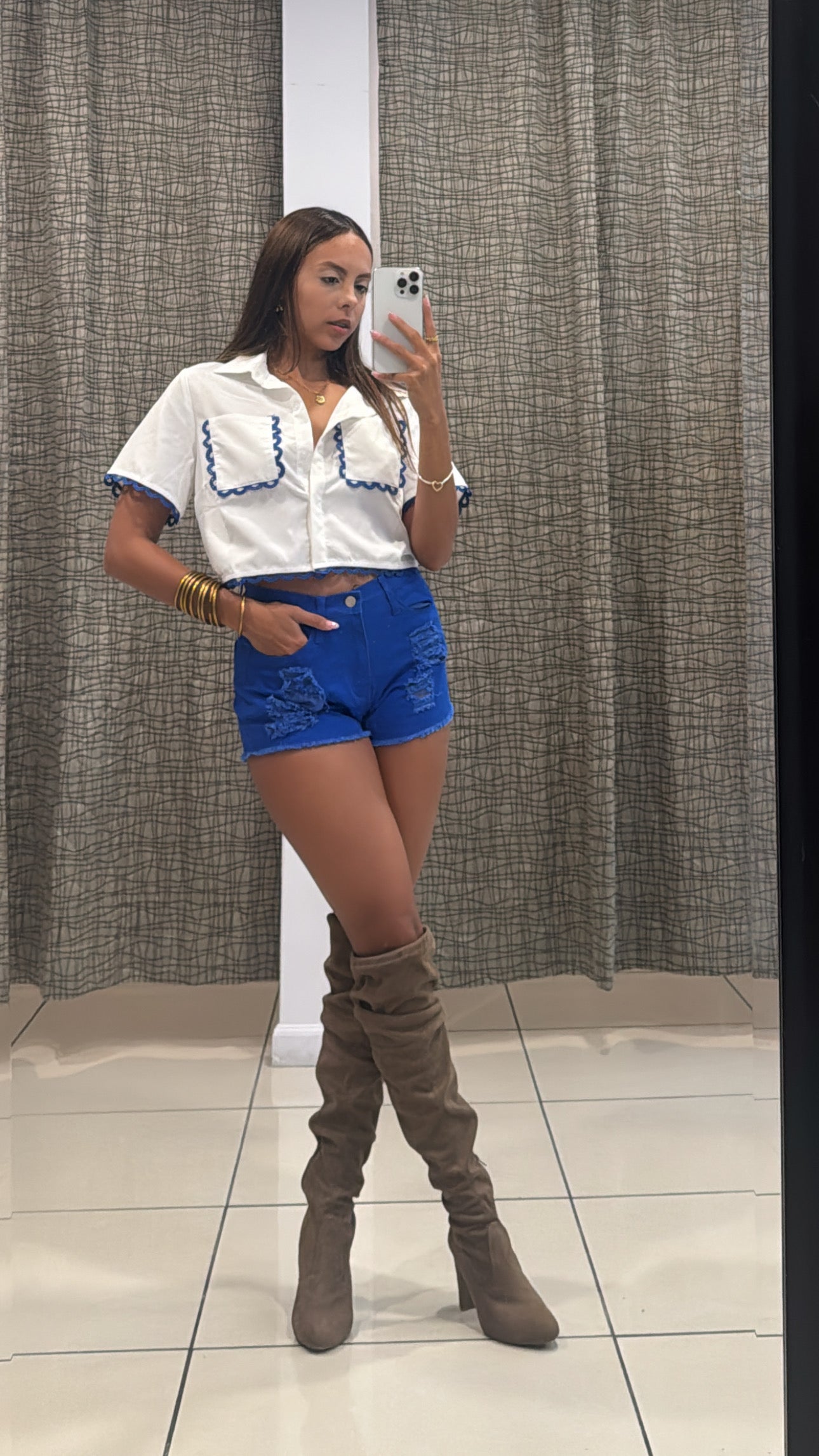 Fanny Blue Short