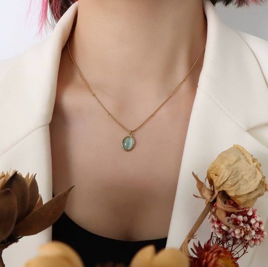 18K GOLD PLATED OPAL PENDANT & NECKLACE