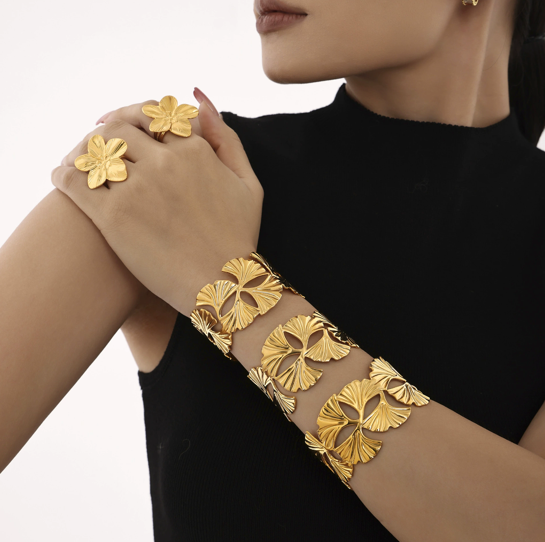 18K GOLD PLATED LEAF CUFF