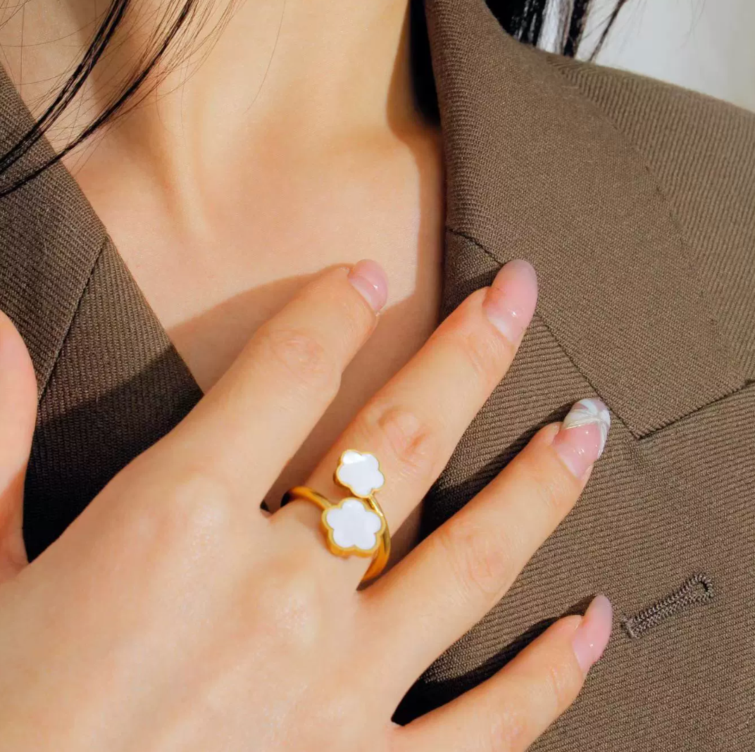 18K GOLD PLATED VINTAGE FLOWER RING