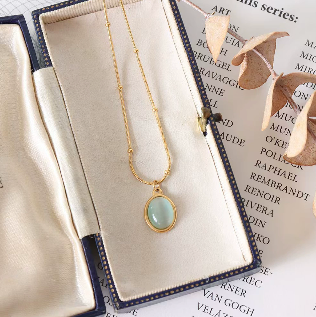 18K GOLD PLATED OPAL PENDANT & NECKLACE